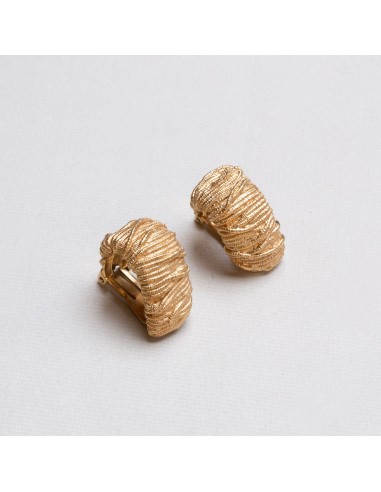 Vintage Christian Dior Textured Gold Clip-on Earrings est présent 