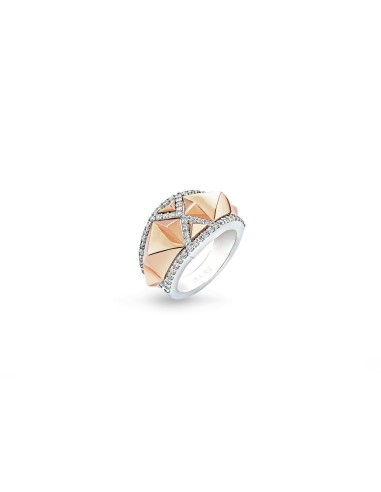 Okre by Yessayan - Pyramid Rose & White Gold Diamond Ring suggérées chez